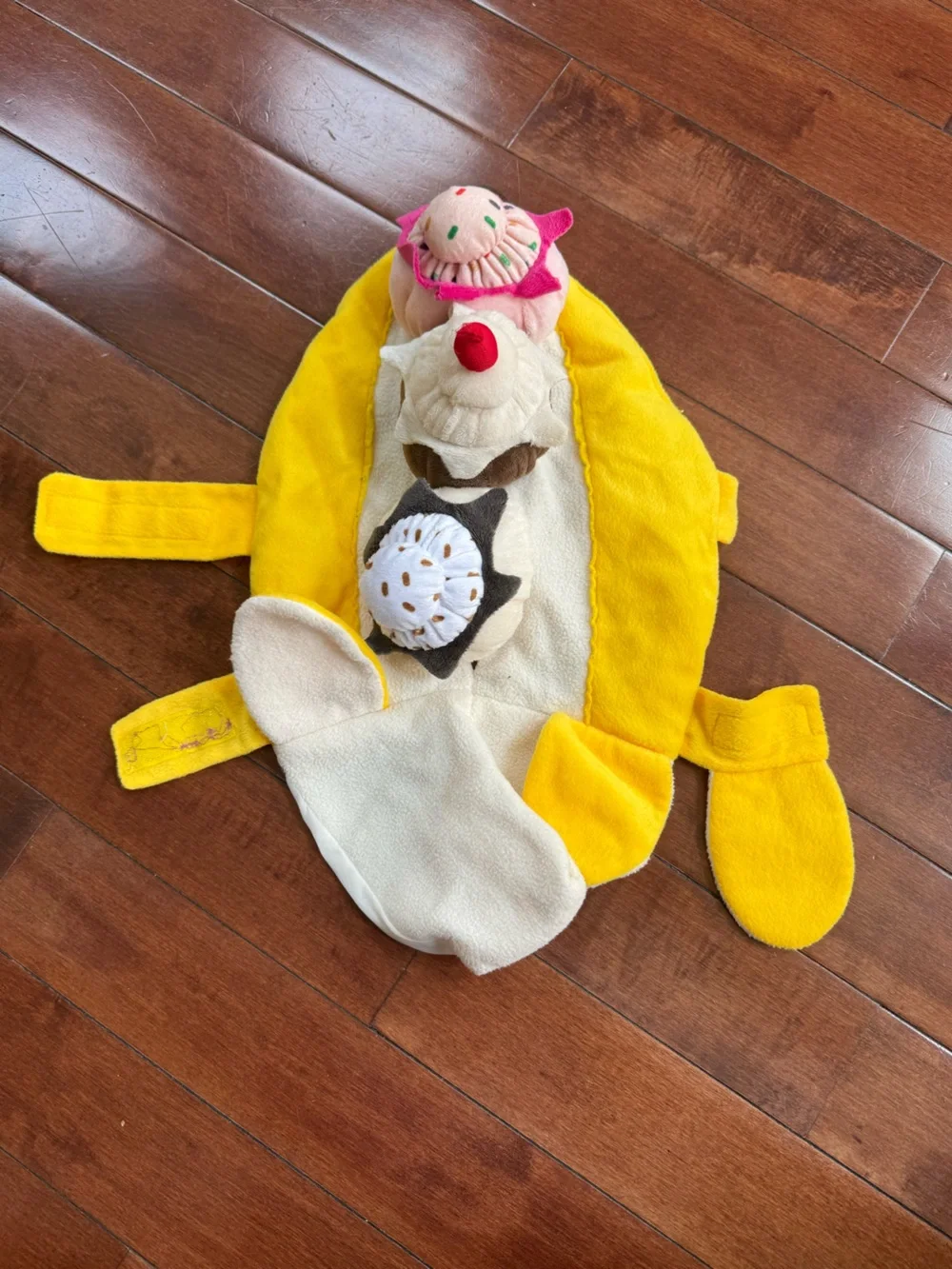 Moonlight Manor Banana Split Ice Cream Dog Halloween Costume, size Small